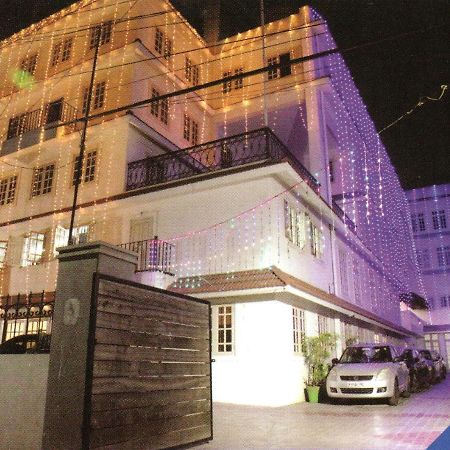 Malayalee Club Hotel Madras Buitenkant foto