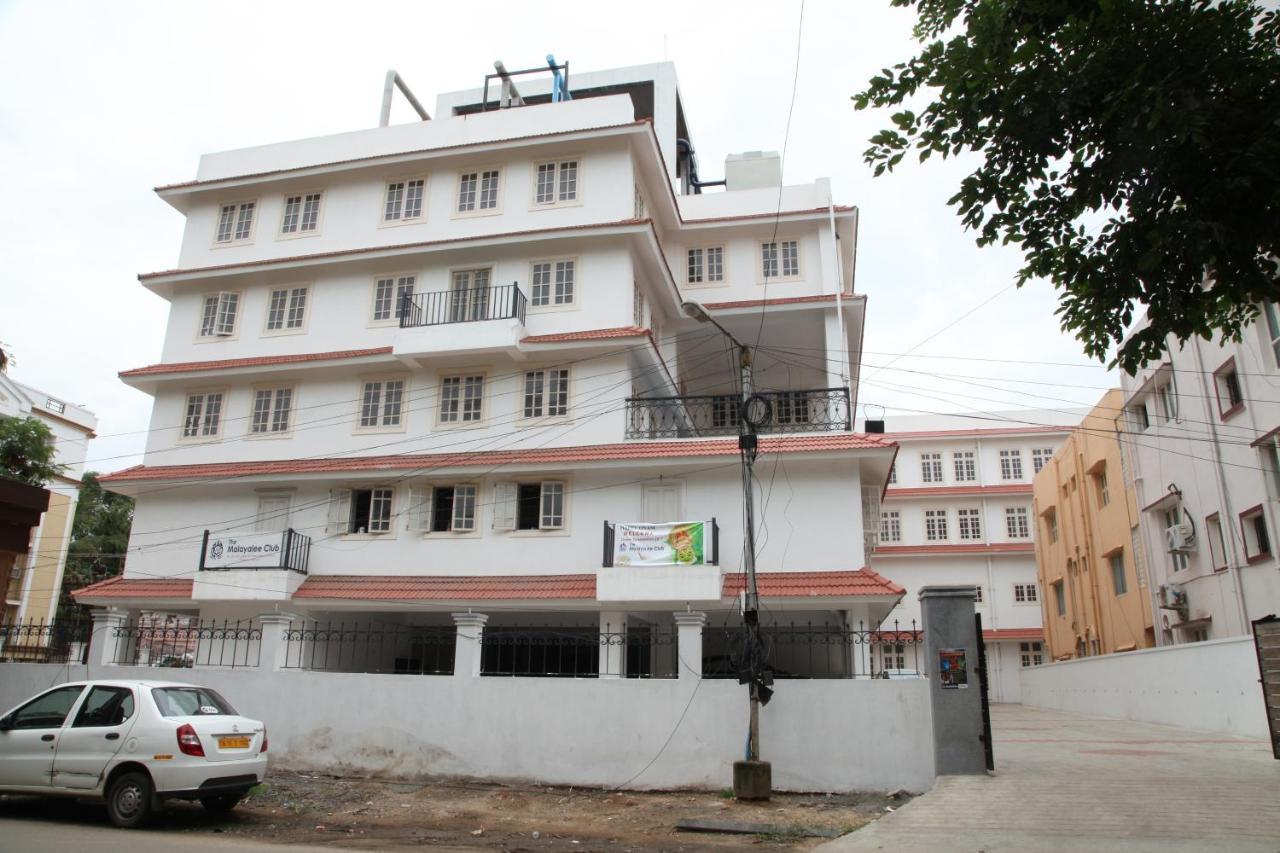 Malayalee Club Hotel Madras Buitenkant foto