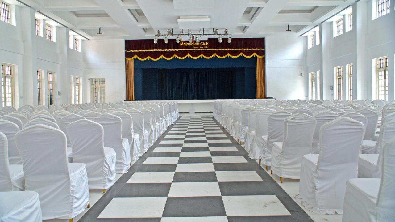 Malayalee Club Hotel Madras Buitenkant foto